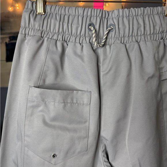 Varley Eastwood Cargo Pants Gray XS Drawstring Zip Hem NWT - Picture 6 of 8